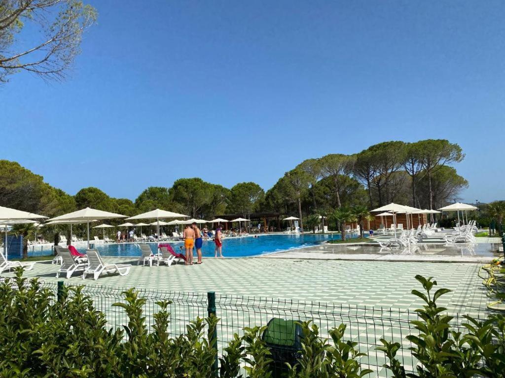 Grandstay Villa Perla Resort Durrës Kültér fotó