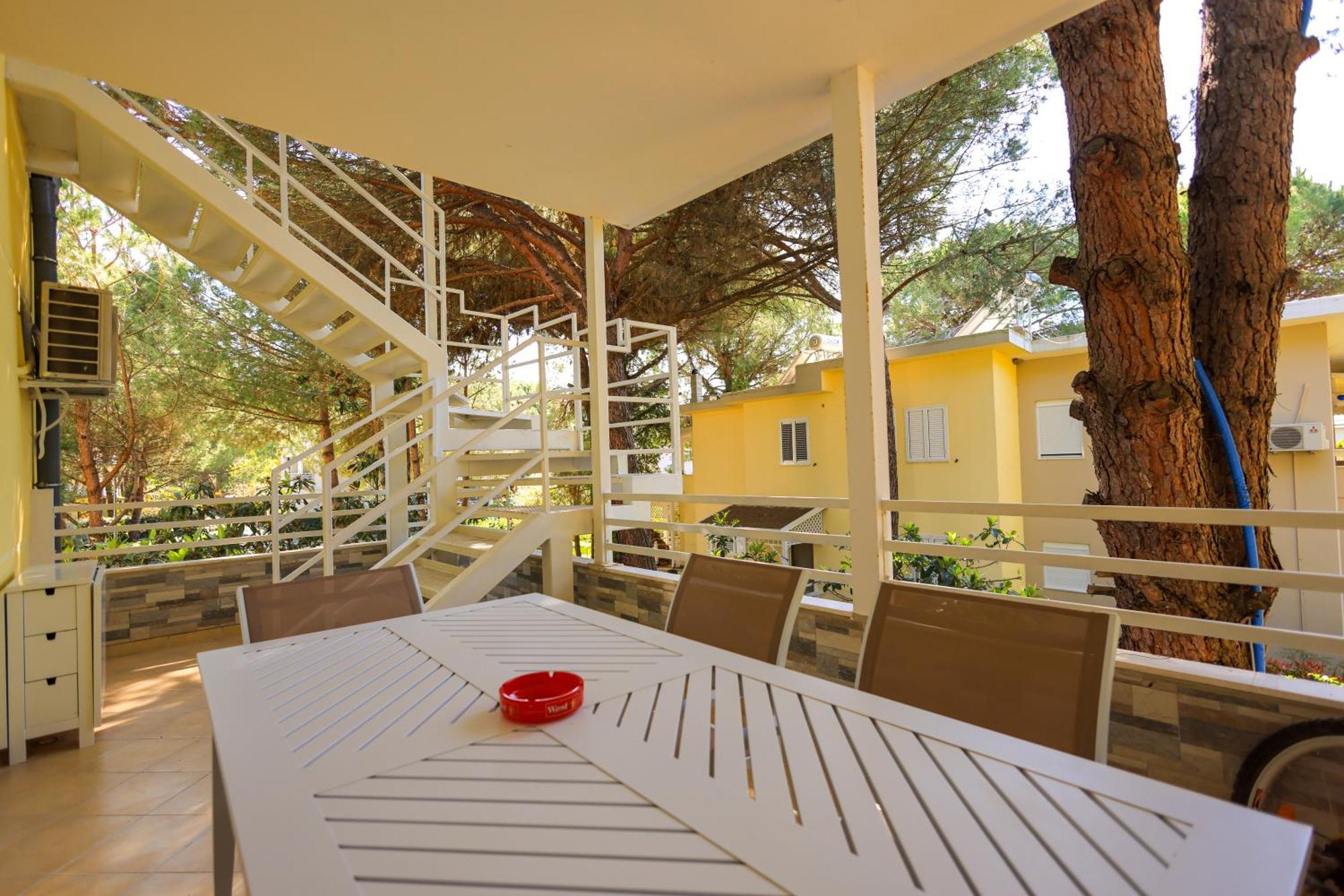 Grandstay Villa Perla Resort Durrës Kültér fotó