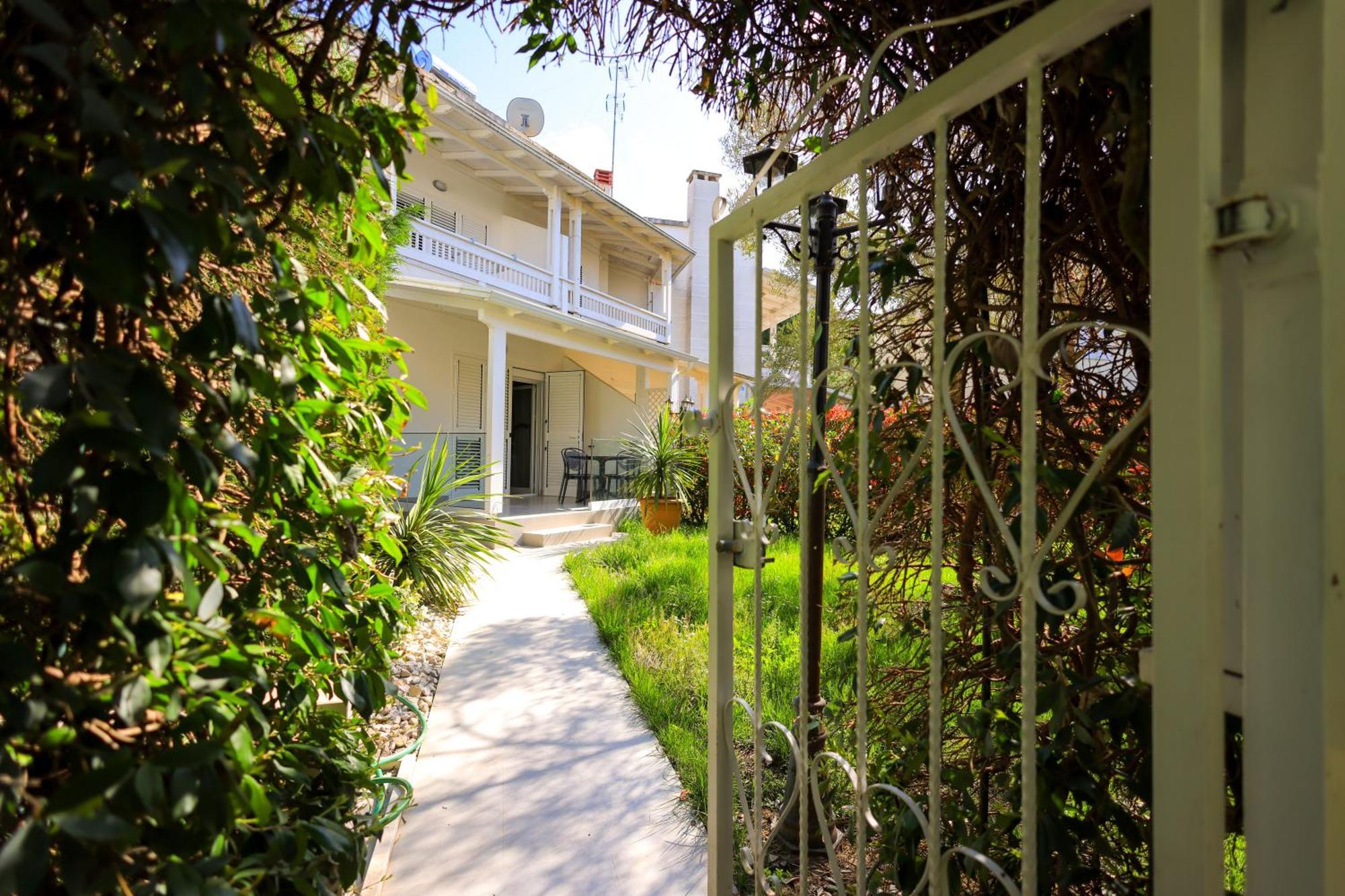 Grandstay Villa Perla Resort Durrës Kültér fotó